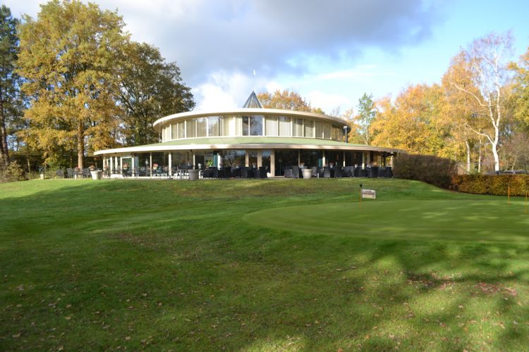 Het clubhuis van DGC De Gelpenberg Het clubhuis van DGC De Gelpenberg