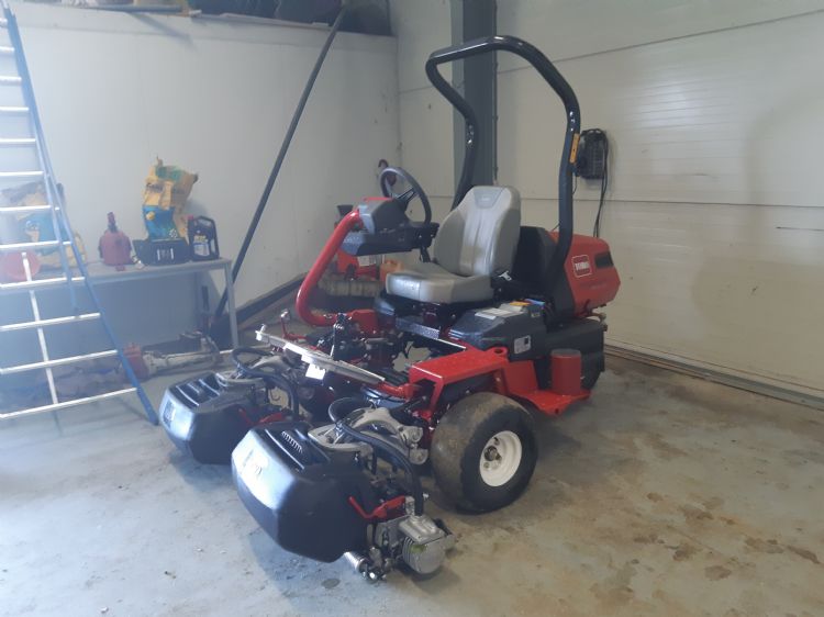 Gespot in de loods: de volledig elektrische greenmaaier van Toro Gespot in de loods: de volledig elektrische greenmaaier van Toro