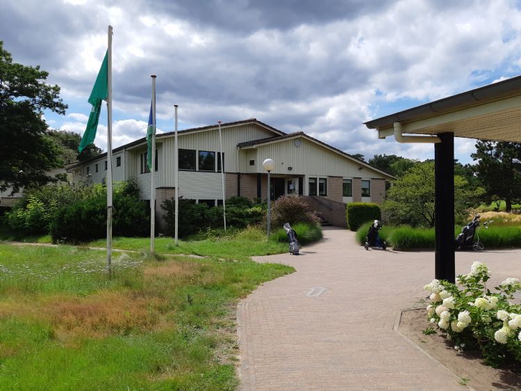 Het clubhuis van De Hoge Kleij (archief NWST)