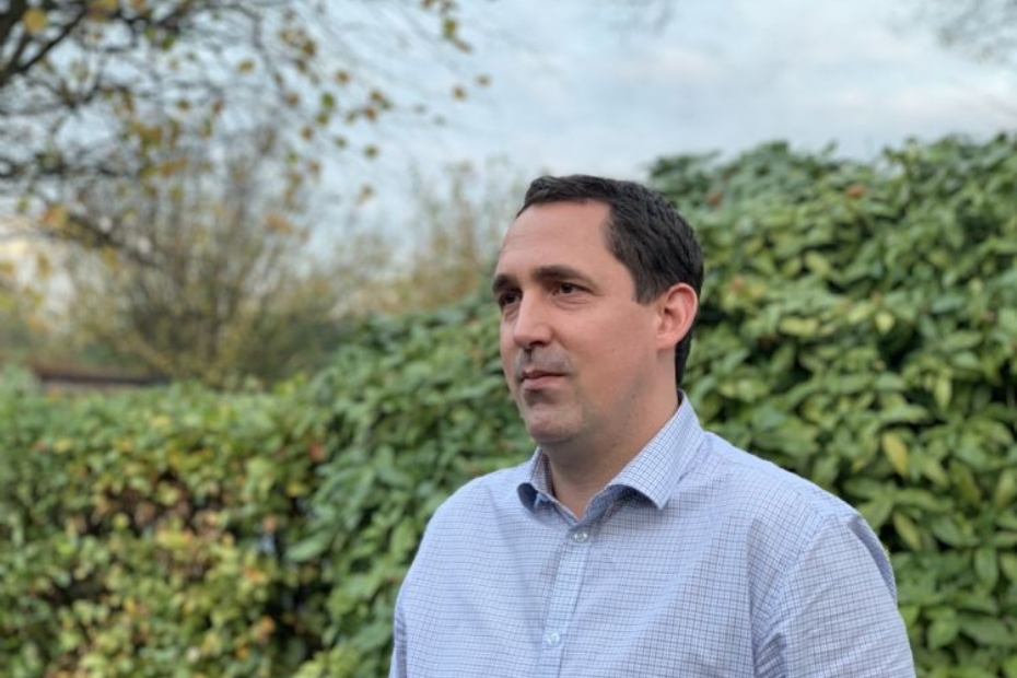 Gerrit van Engelenburg werkte geruime tijd in Engeland voor diverse grote groenbedrijven, waaronder internationaal groenaannemer idverde. In Nederland werkte hij eerder in directiefuncties bij Copijn en VIC Landscapes.