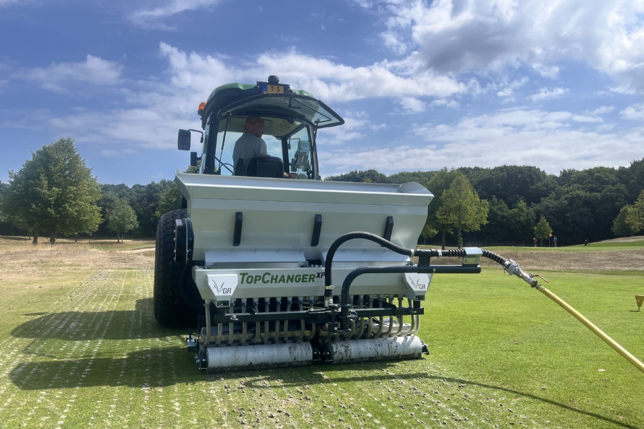 TopChanger zorgt voor zandinjecties met waterdruk.